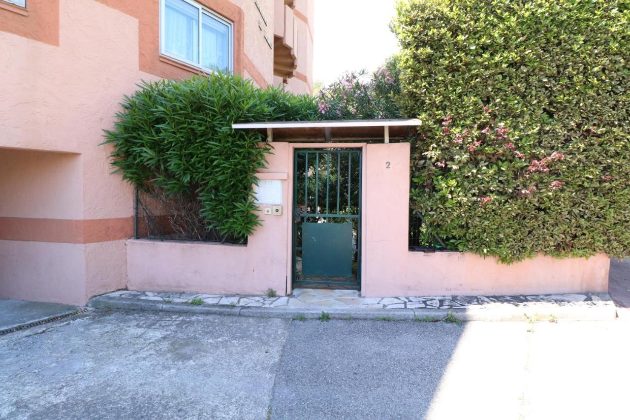 Studio With Beautiful Sea View And Direct Beach Access Cannes Luaran gambar