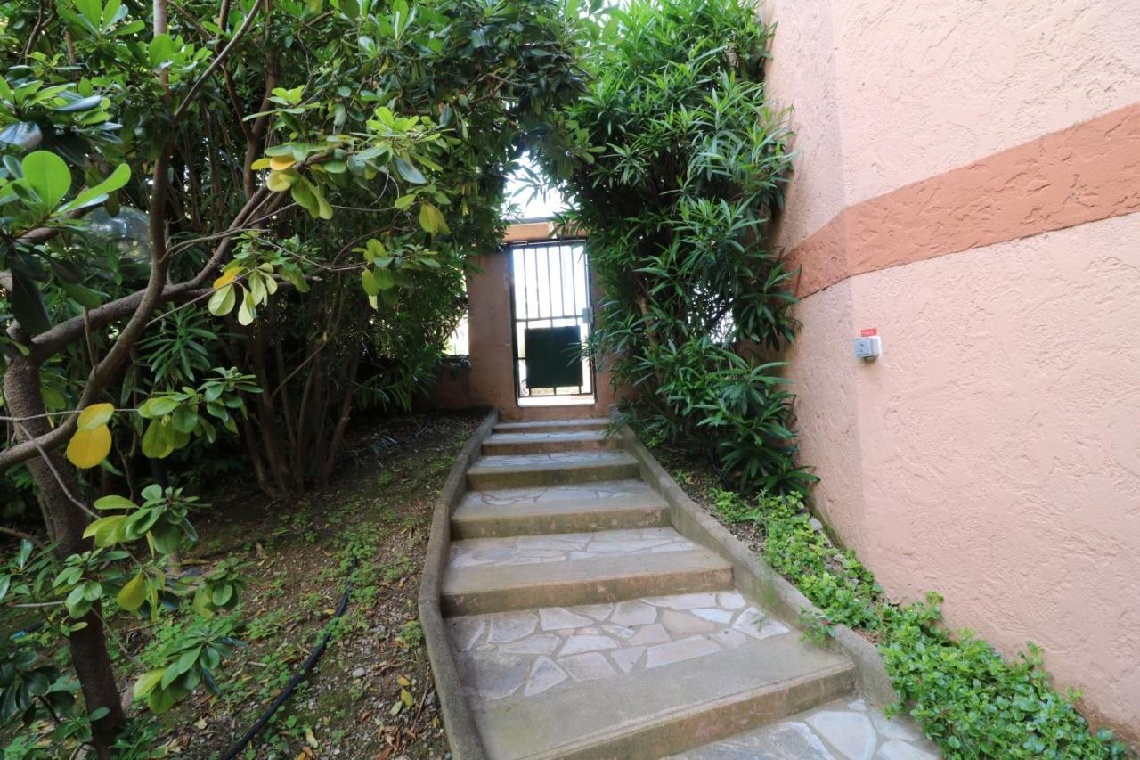 Studio With Beautiful Sea View And Direct Beach Access Cannes Luaran gambar